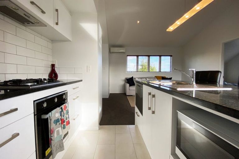 Photo of property in 2 Brassey Road, Birkenhead, Auckland, 0626