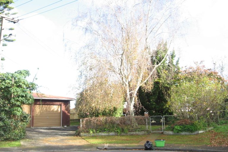 Photo of property in 11 Olive Street, Manurewa, Auckland, 2102