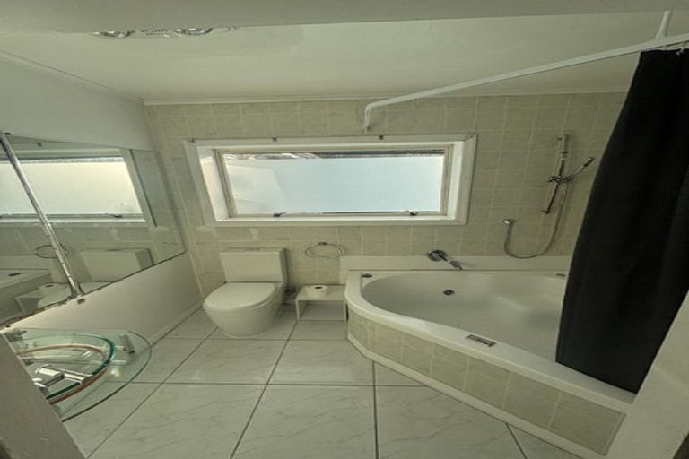 Photo of property in 42 Kamahi Street, Stokes Valley, Lower Hutt, 5019