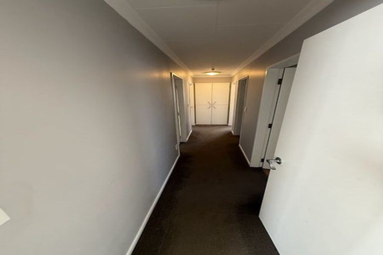 Photo of property in 340 Wellington Road, Wainuiomata, Lower Hutt, 5014