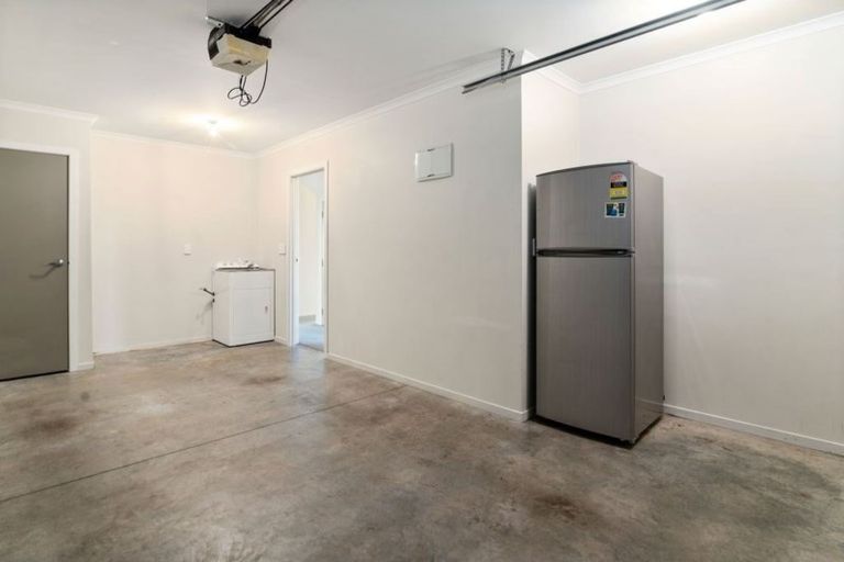 Photo of property in 29/64 Kawaha Point Road, Kawaha Point, Rotorua, 3010