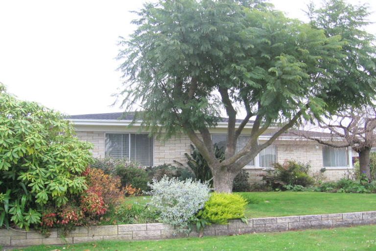 Photo of property in 2a Pembroke Street, Taradale, Napier, 4112