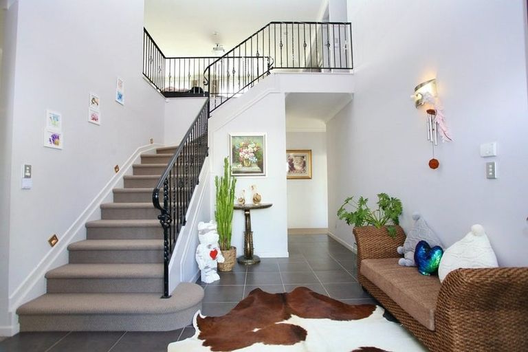 Photo of property in 50 Amberwood Drive, Northpark, Auckland, 2013