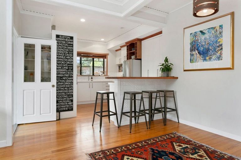 Photo of property in 18 Queen Street, Cambridge, 3434