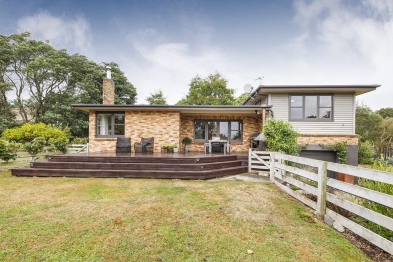 Photo of property in 357 Turitea Road, Turitea, Palmerston North, 4472