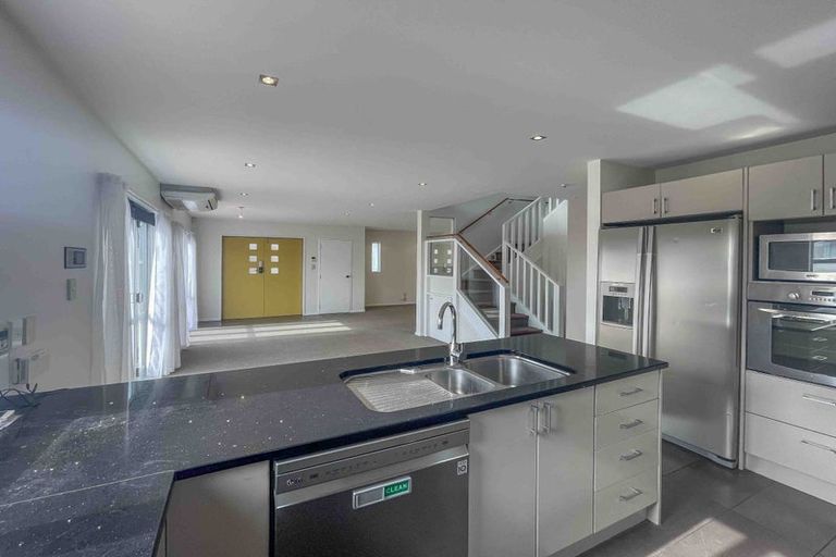 Photo of property in 88 Brockworth Place, Riccarton, Christchurch, 8011