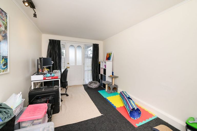 Photo of property in 53 Highbury Avenue, Highbury, Palmerston North, 4412