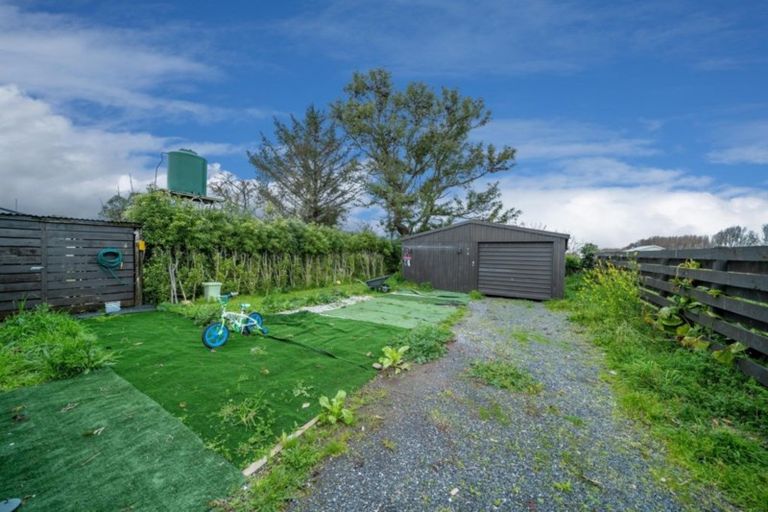 Photo of property in 10 Orchard East Road, Ngatea, 3503