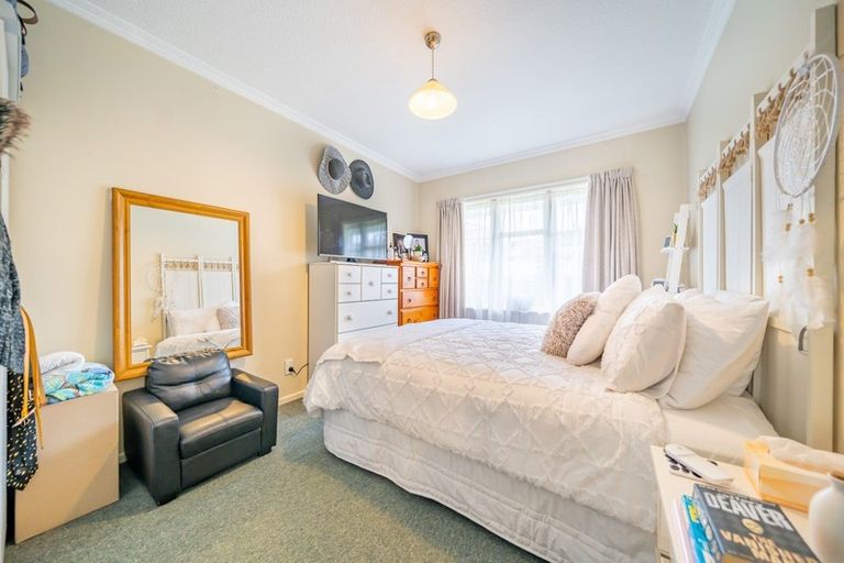 Photo of property in 8b Exchange Street, Ebdentown, Upper Hutt, 5018