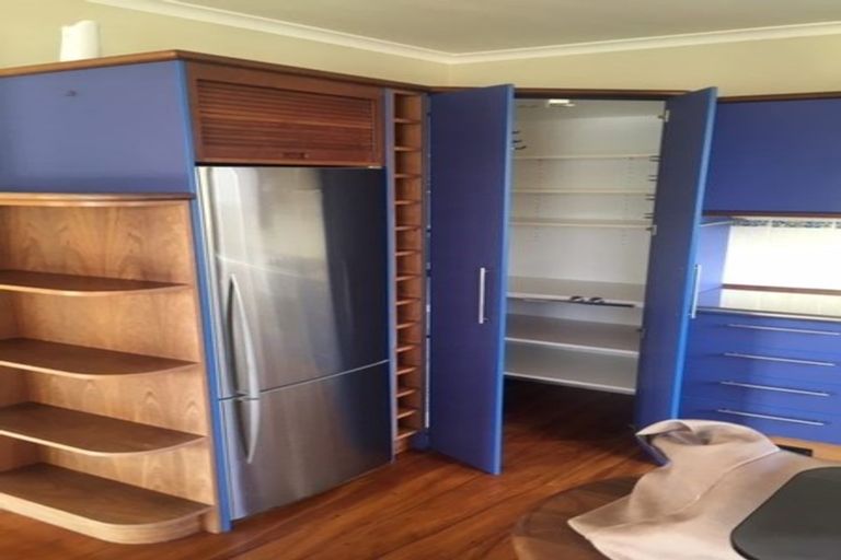 Photo of property in 3 Douglas Street, Paraparaumu Beach, Paraparaumu, 5032