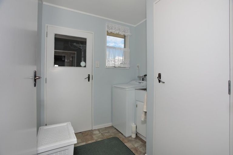 Photo of property in 5 Oxford Street, Marton, 4710