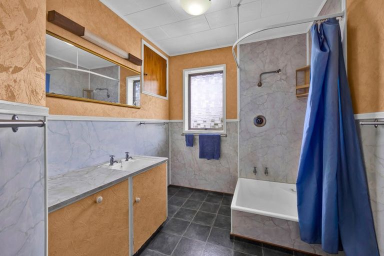 Photo of property in 22 Havelock Place, Blagdon, New Plymouth, 4310