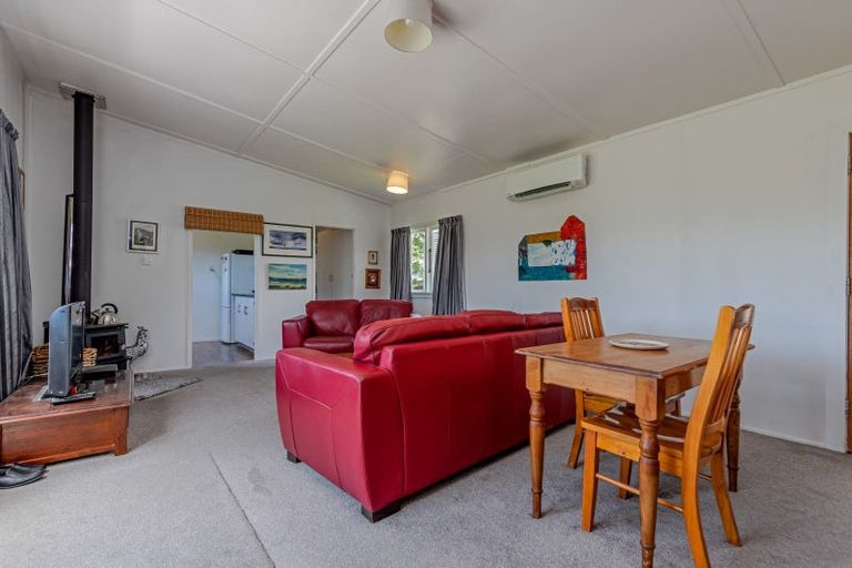 Photo of property in 11 Bevan Street, Woodville, 4920