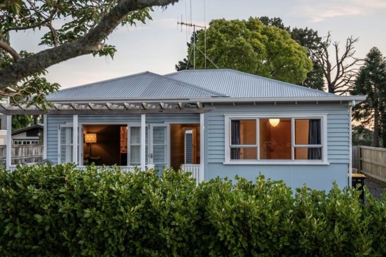 Photo of property in 109 Thornton Road, Cambridge, 3434