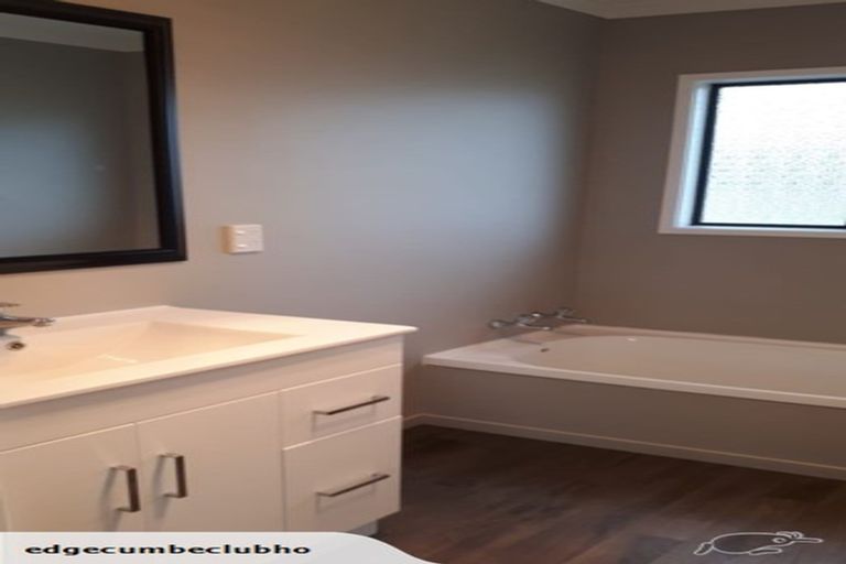 Photo of property in 16 Matipo Place, Edgecumbe, 3120