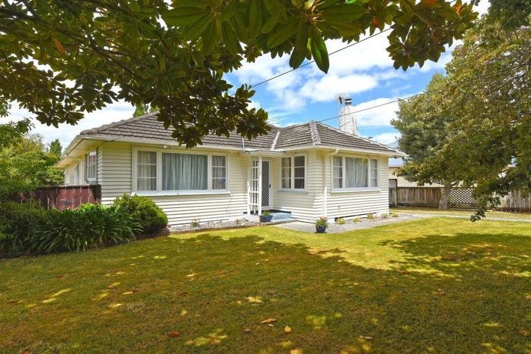 Photo of property in 29 Oxford Crescent, Ebdentown, Upper Hutt, 5018
