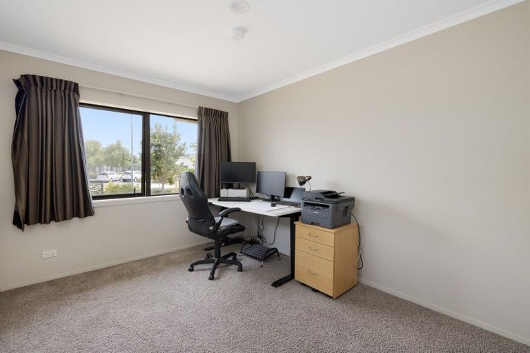 Photo of property in 37 Golden Sands Drive, Papamoa Beach, Papamoa, 3118