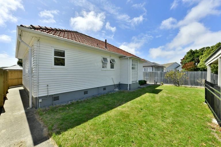 Photo of property in 194 Blenheim Road, Riccarton, Christchurch, 8041
