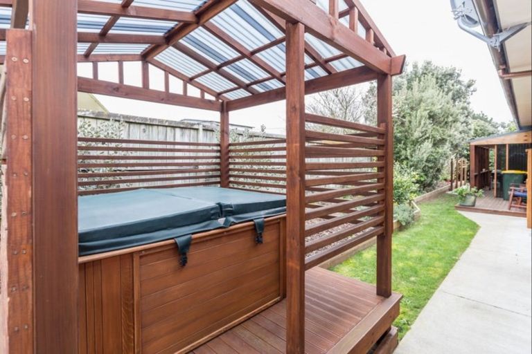 Photo of property in 575a Waitarere Beach Road, Waitarere Beach, Levin, 5510