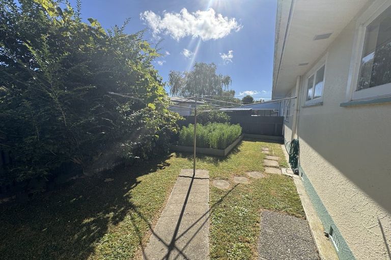Photo of property in 2 Leslie Avenue, Cloverlea, Palmerston North, 4412