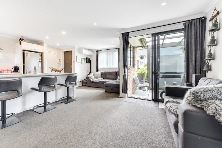 Photo of property in 32 Pragma Rise, Rototuna North, Hamilton, 3210