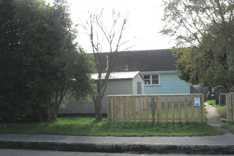 Photo of property in 186 Langdons Road, Northcote, Christchurch, 8052