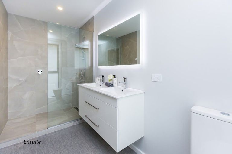 Photo of property in 60 Crest Road, Akatarawa, Upper Hutt, 5372