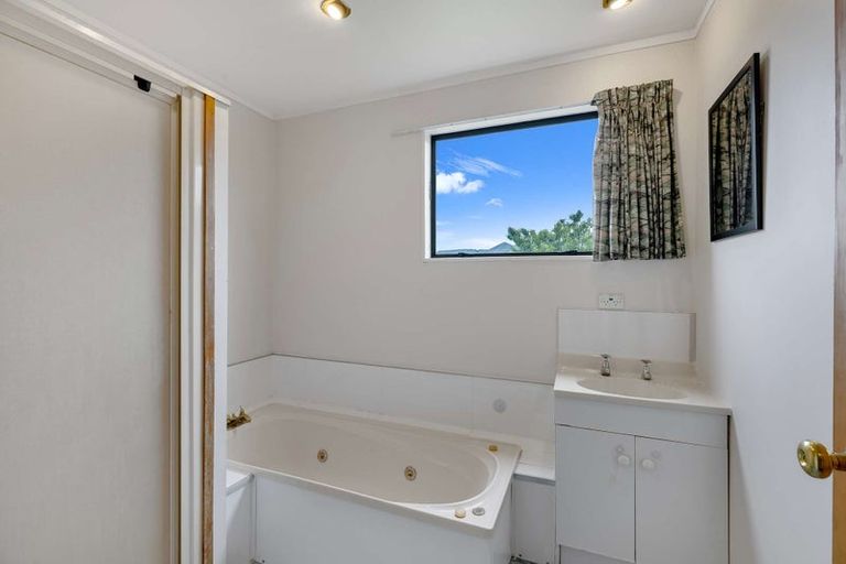 Photo of property in 93a High Street, Oxford, 7430