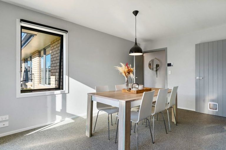 Photo of property in 6 Austin Reid Avenue, Carterton, 5713