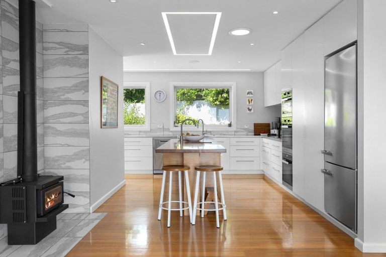 Photo of property in 211 Major Hornbrook Road, Mount Pleasant, Christchurch, 8081