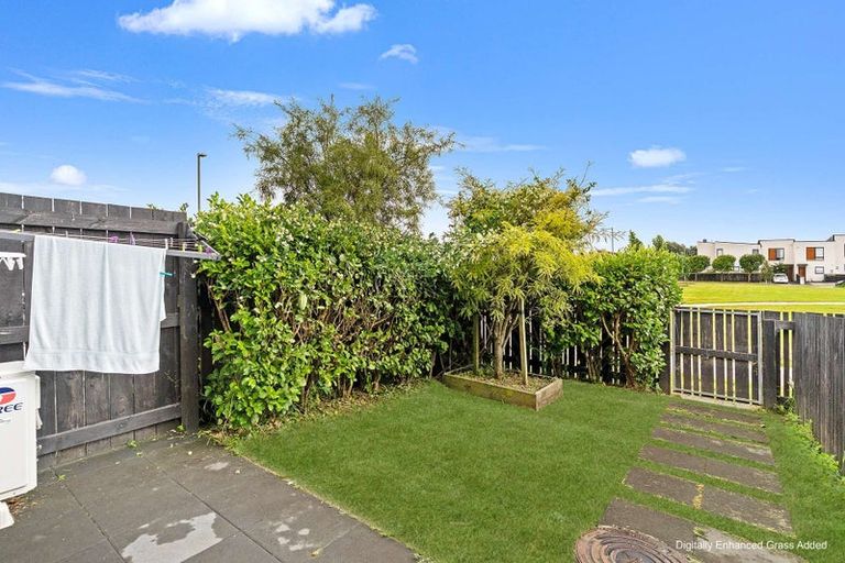Photo of property in 21 Alliance Lane, Papakura, 2110