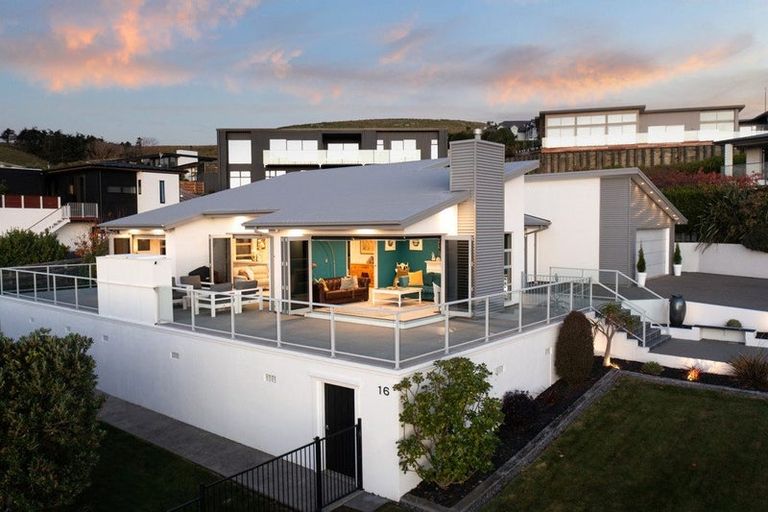 Photo of property in 16 Quarry Hill Terrace, Kennedys Bush, Christchurch, 8025