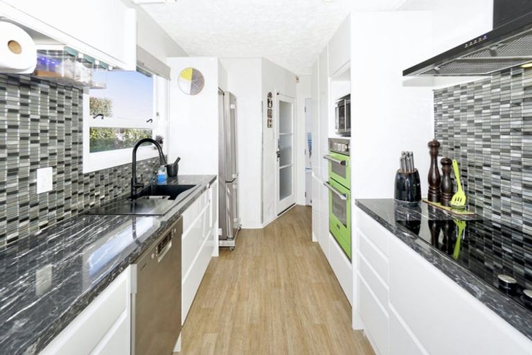 Photo of property in 37 Harris Street, Te Puke, 3119