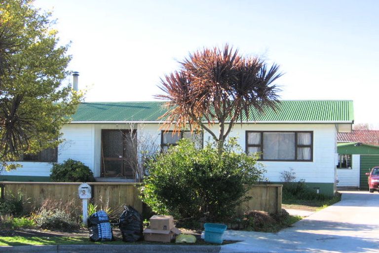 Photo of property in 18 Bradley Place, Nawton, Hamilton, 3200