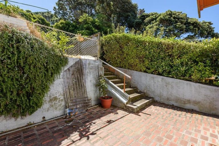 Photo of property in 62 Severn Street, Island Bay, Wellington, 6023