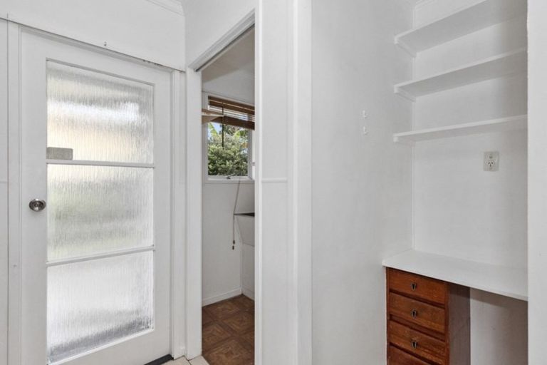 Photo of property in 52 Hillcrest Road, Hillcrest, Hamilton, 3216