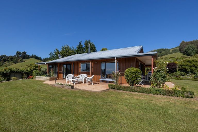 Photo of property in 225 Little Sydney Road, Brooklyn, Motueka, 7198