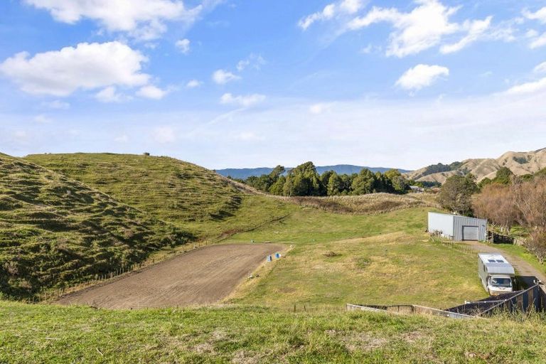 Photo of property in 84 Derham Road, Te Horo, Otaki, 5581