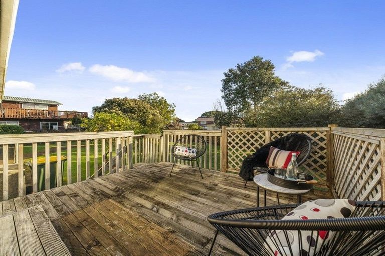 Photo of property in 8 Ashcroft Avenue, Mangere Bridge, Auckland, 2022