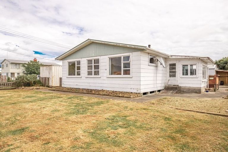 Photo of property in 132 Peel Street, Westport, 7825