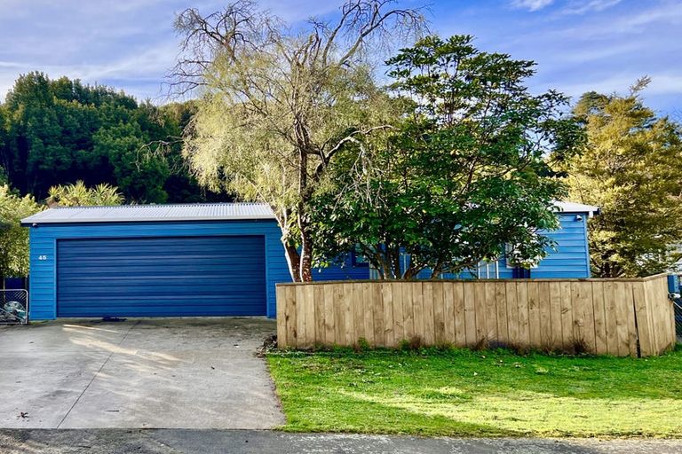 Photo of property in 45 Gillespies Road, Birchville, Upper Hutt, 5018