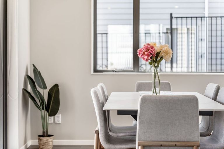 Photo of property in 1 Parkview Drive, Gulf Harbour, Whangaparaoa, 0930