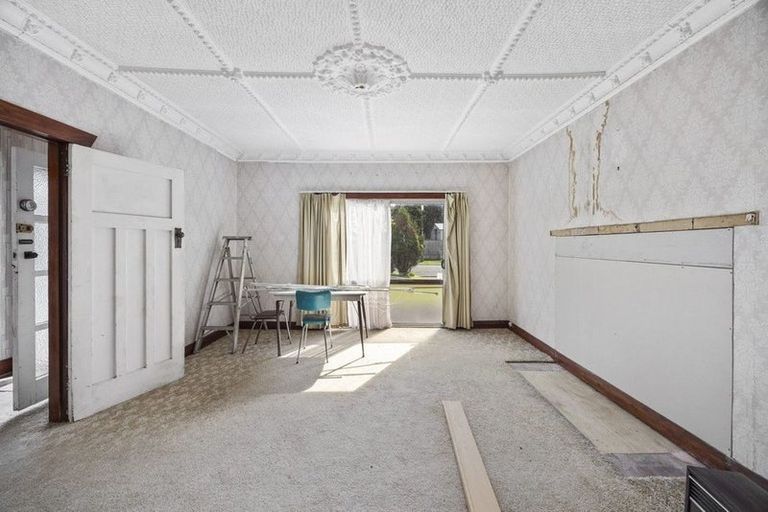 Photo of property in 20 Gladstone Street, Hawera, 4610