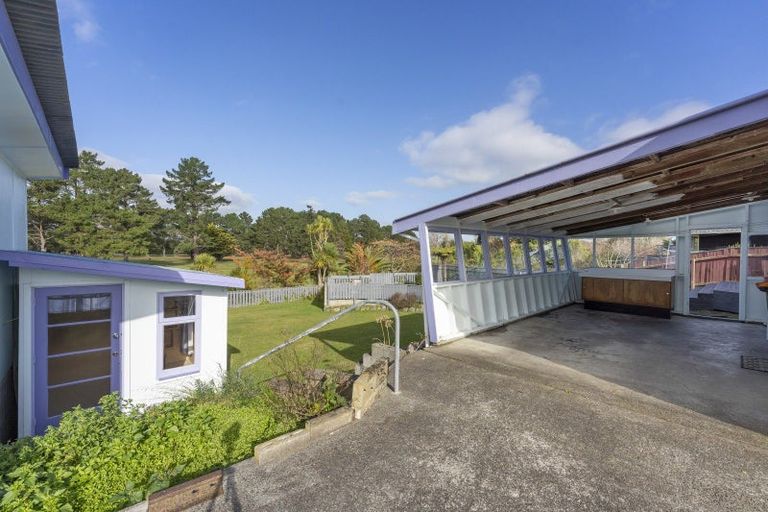 Photo of property in 27 Parkland Crescent, Terrace End, Palmerston North, 4410