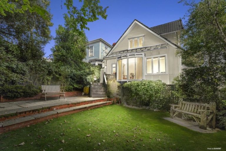 Photo of property in 60 Hobson Street, Thorndon, Wellington, 6011