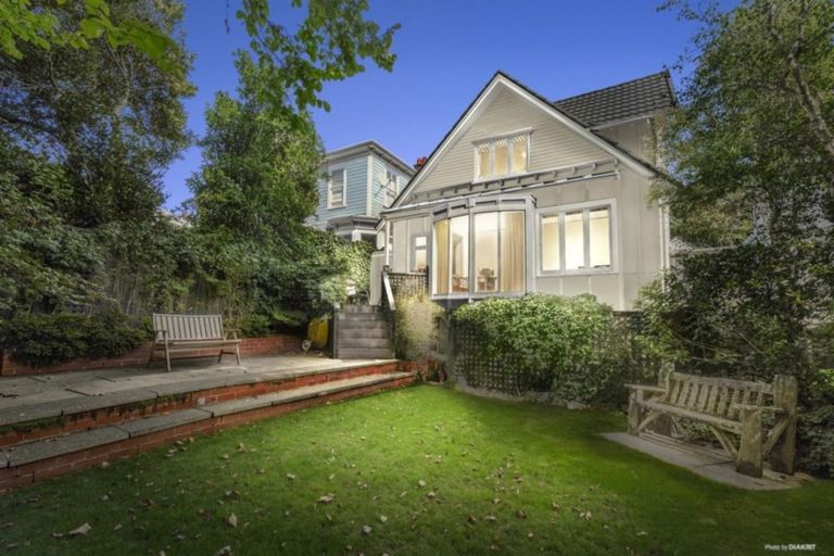 Photo of property in 60 Hobson Street, Thorndon, Wellington, 6011