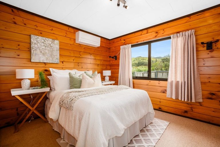 Photo of property in 2 Te Arawi Street, Takapuwahia, Porirua, 5022