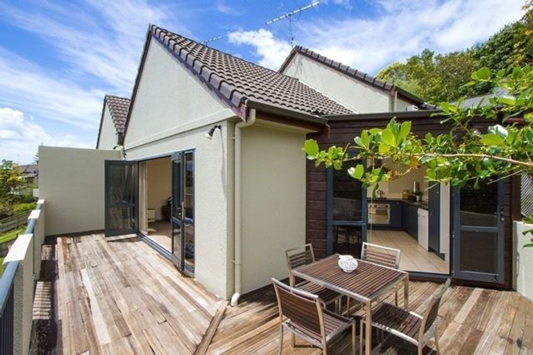 Photo of property in 14/19 Langana Avenue, Browns Bay, Auckland, 0630