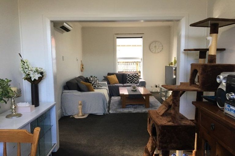 Photo of property in 6 Carlisle Street, Milson, Palmerston North, 4414