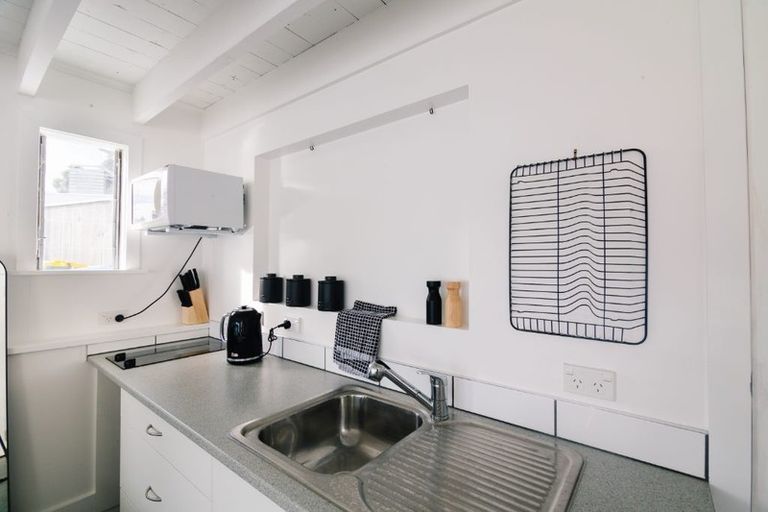 Photo of property in 18c Trevor Terrace, Paremata, Porirua, 5024